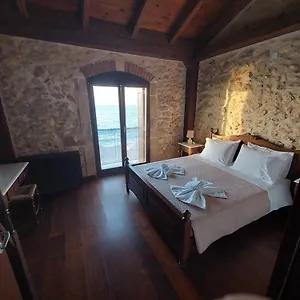 Volakas Beachfront Villa Rethymno (Crete)